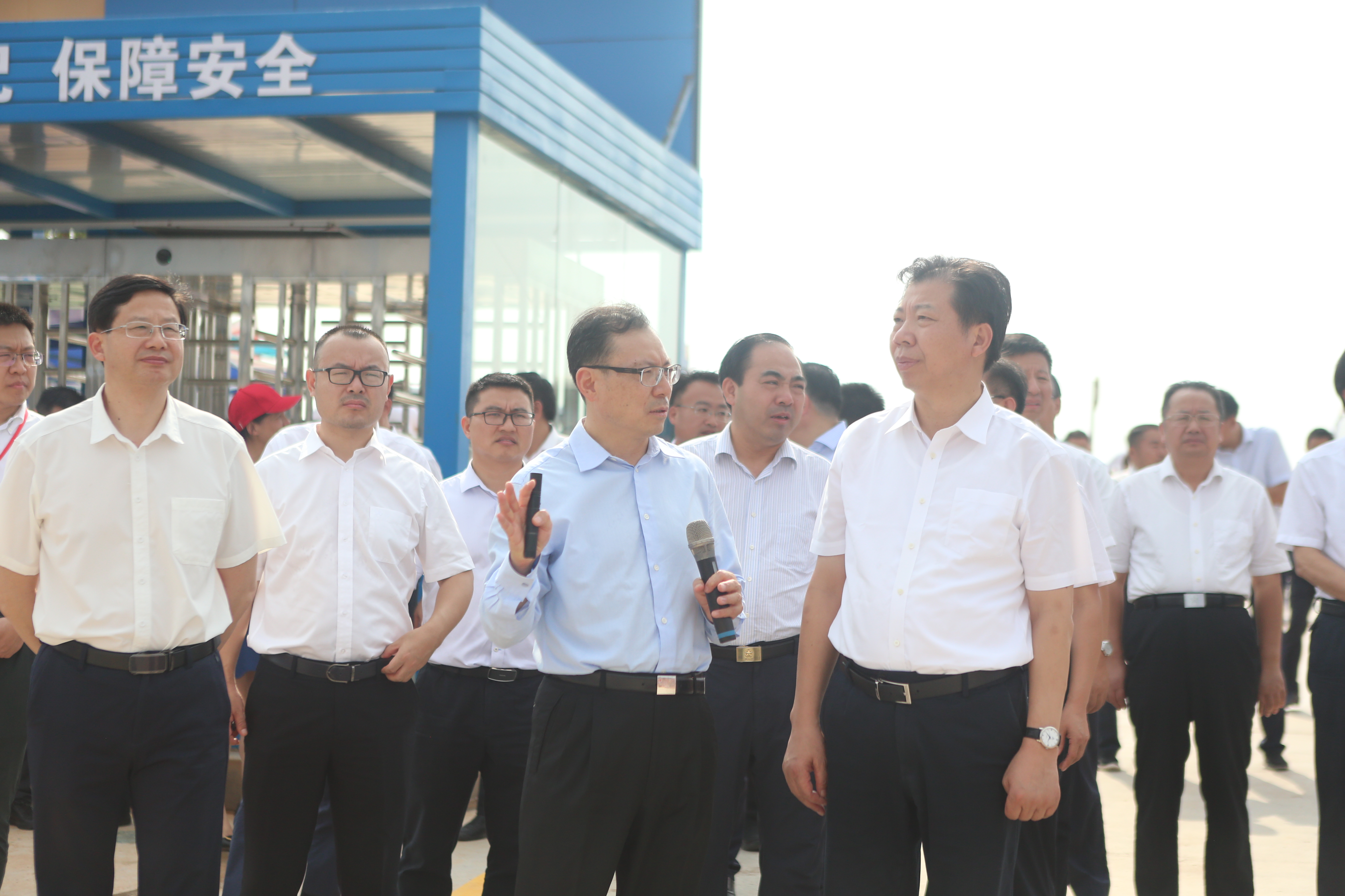 三一智联重卡项目迎来株洲市70余位党政代表团